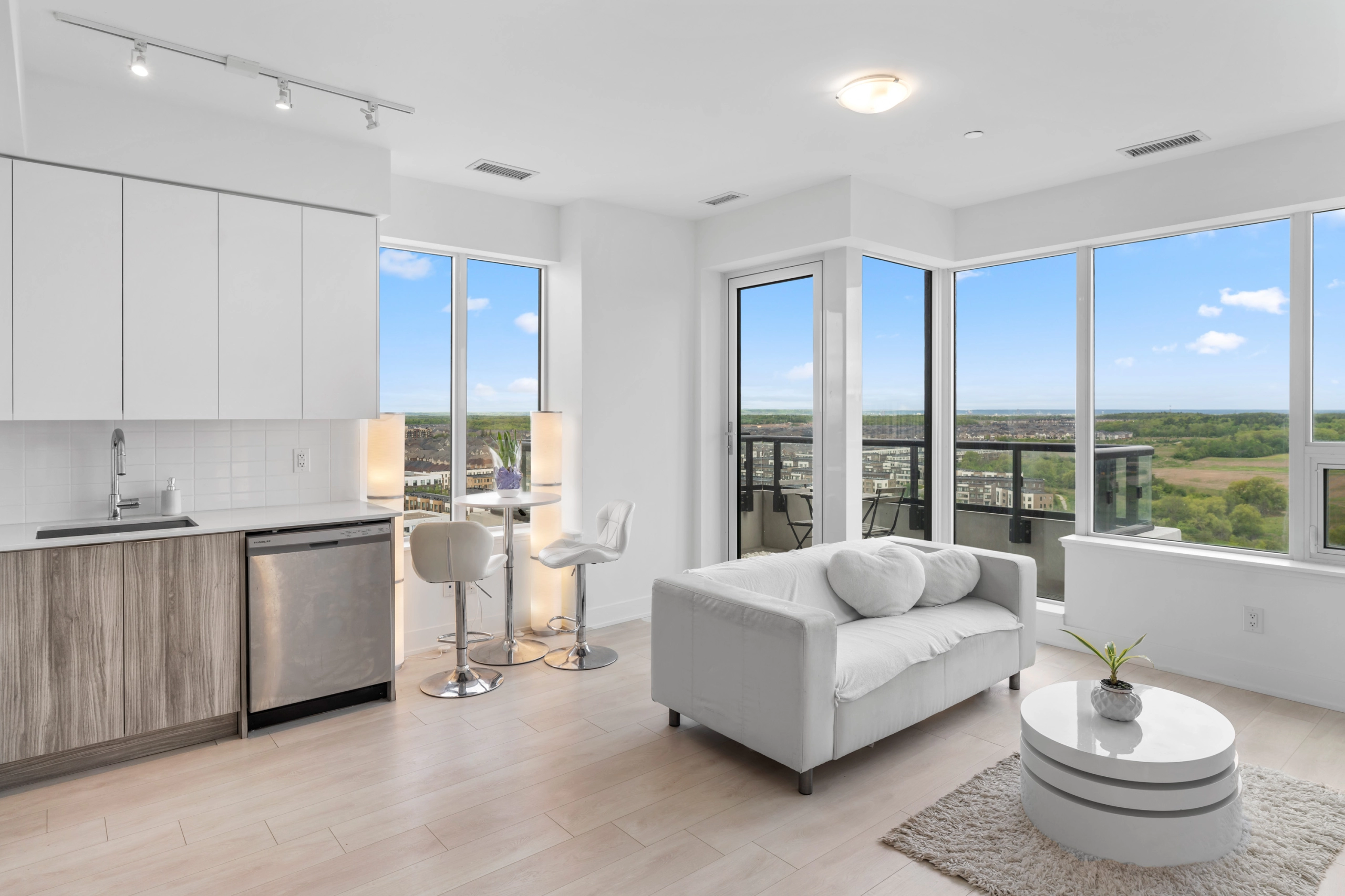 How to sell a condo in Oakville - an image taken by Oakville real estate agent Marco Pedri, Broker with Shoreline Realty Corp., Brokerage that specializes in Oakville condo sales.